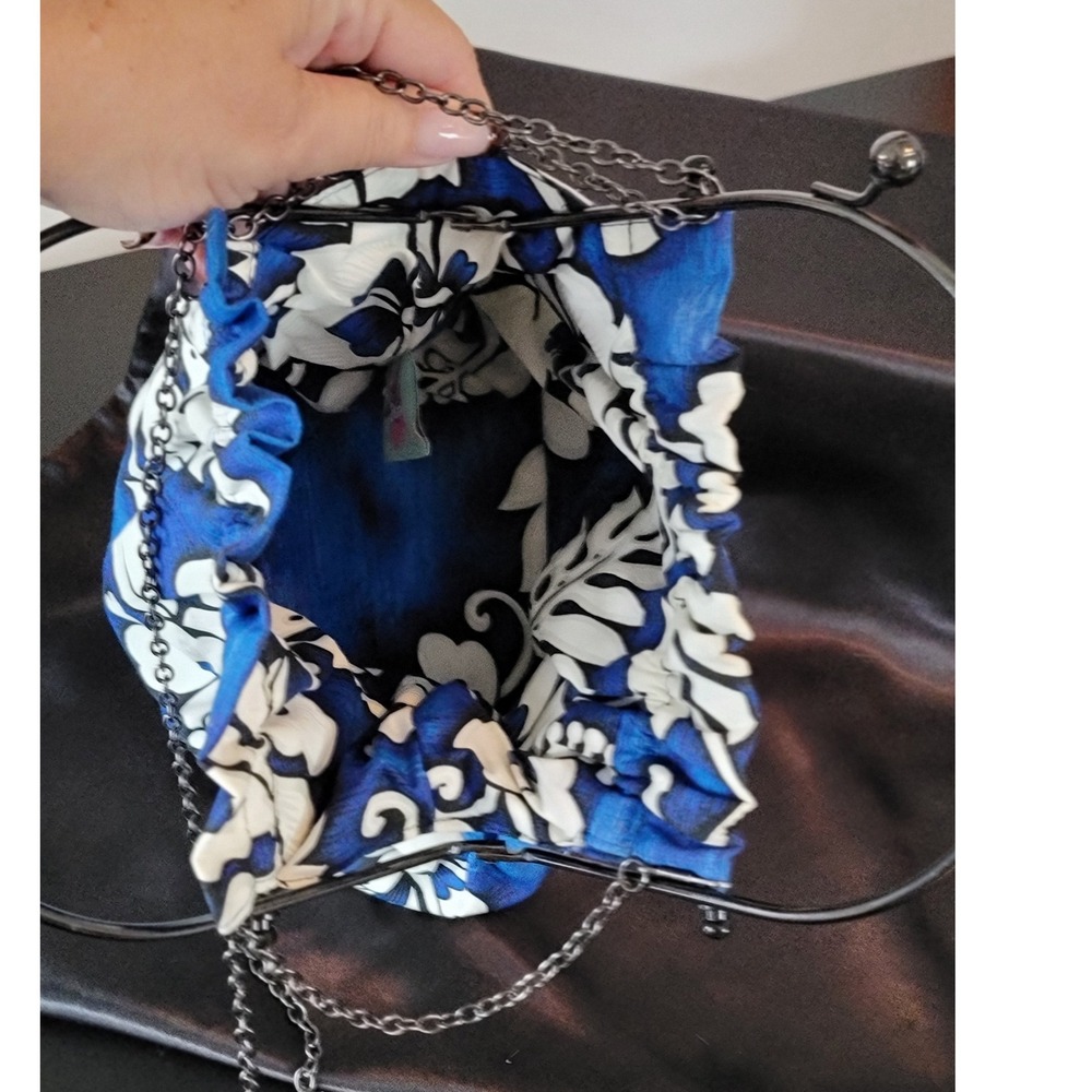 Tropical Blue Hibiscus Floral Kiss Lock Handbag Crossbody Chain Strap Bag - Picture 7 of 10